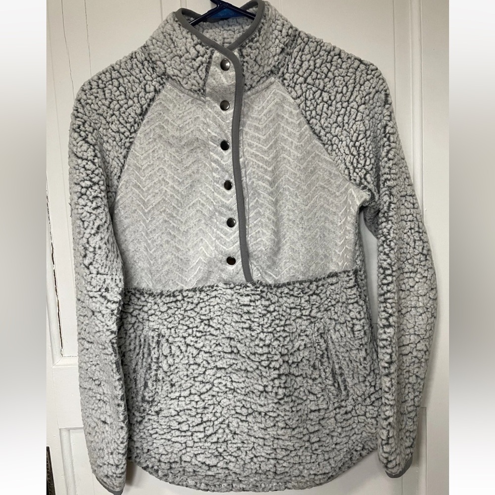 Maurices Gray Chevron Faux Fur Pullover Sweater Size XS